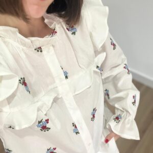 Camisa bordada flores