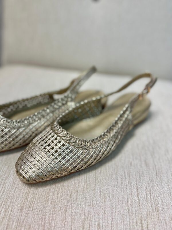 Zapato plano calado